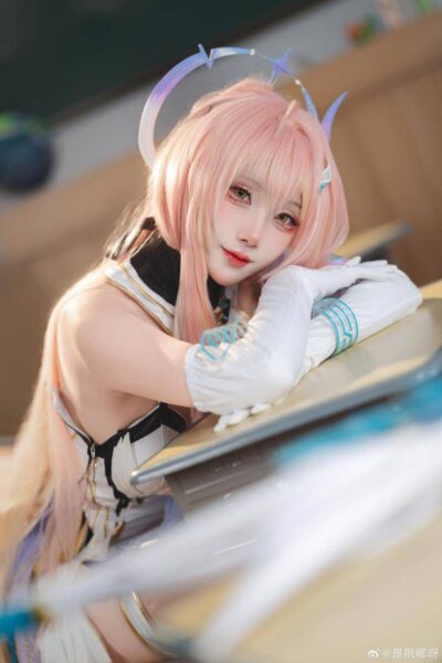 鸣潮 爱弥斯 cos