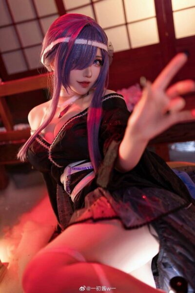 是指挥官吗…猏等您许久了